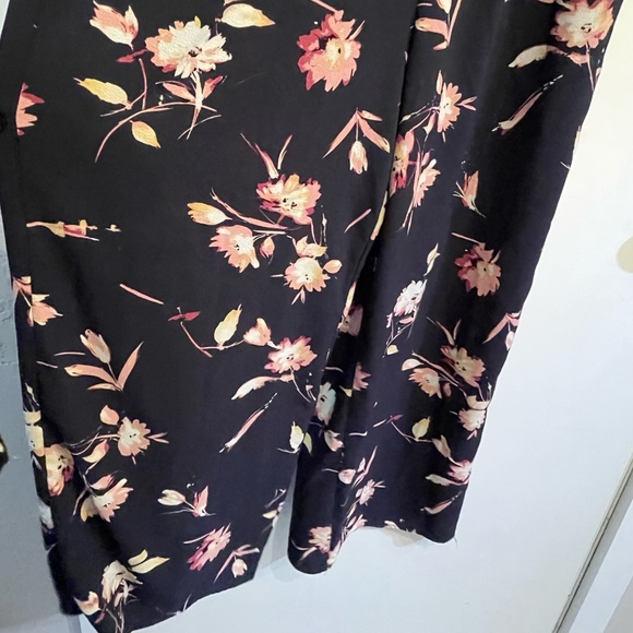 STUDIO B By BoBeau Navy Floral Sleeveless Jumper With Belt Size Medium - Picture 6 of 10